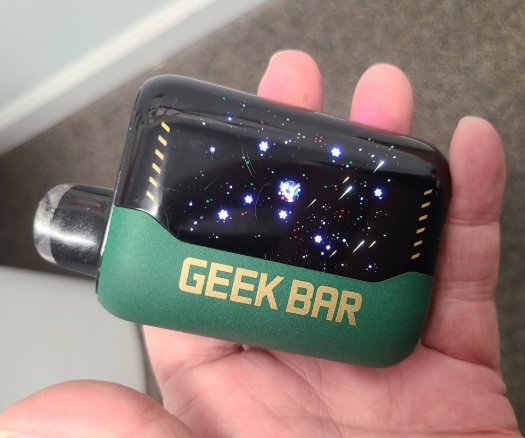 Esplorando il Futuro del Vaping con Geek Bar: Innovazione e Stile